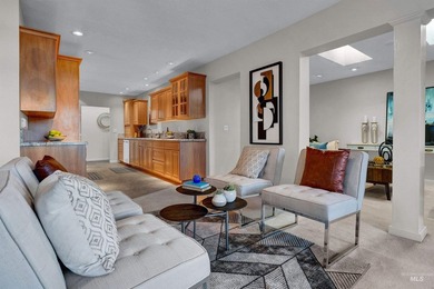 Welcome to the Penthouse at Rim Crest Condominiums, an iconic - photo 20