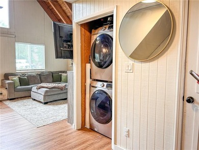 Welcome home to this cute and cozy 2-bedroom, 1-bath property - photo 22