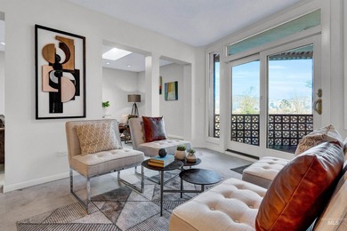 Welcome to the Penthouse at Rim Crest Condominiums, an iconic - photo 22