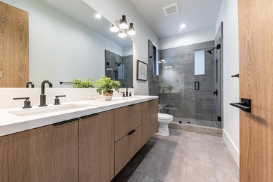 Step into luxury living with this stunning 4-bedroom, 3.5-bath - photo 22