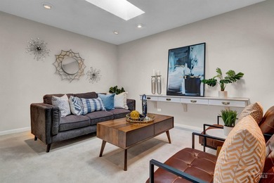 Welcome to the Penthouse at Rim Crest Condominiums, an iconic - photo 24