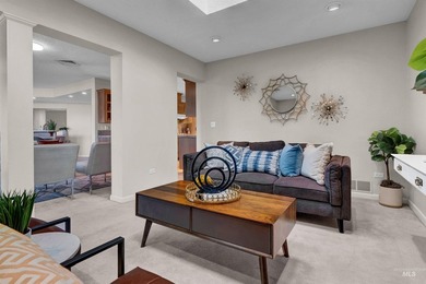 Welcome to the Penthouse at Rim Crest Condominiums, an iconic - photo 25