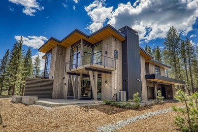 Step into luxury living with this stunning 4-bedroom, 3.5-bath - photo 25