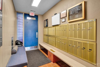 Welcome to the Penthouse at Rim Crest Condominiums, an iconic - photo 31