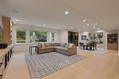Truly Extraordinary Cottonwood Club Rambler on a masterfully - photo 31