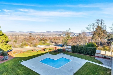 Welcome to the Penthouse at Rim Crest Condominiums, an iconic - photo 34