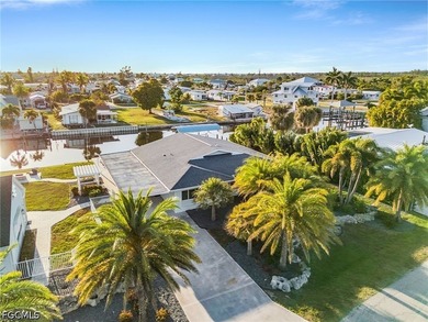 This is a unique and gorgeous waterfront paradise and a true - photo 3