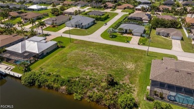 Rare opportunity to own an oversized Gulf-access waterfront - photo 8