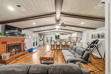 An exceptional investment opportunity and the ultimate lakefront - photo 3