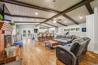 An exceptional investment opportunity and the ultimate lakefront - photo 4