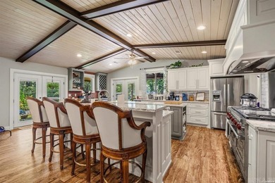 An exceptional investment opportunity and the ultimate lakefront - photo 6