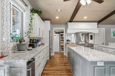 An exceptional investment opportunity and the ultimate lakefront - photo 8