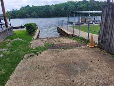 Lakefront living at its best is now complete in this beautifully - photo 5
