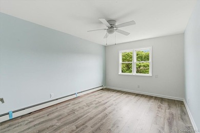 Bayside newly renovated 2 families near bell blvd, Good - photo 13