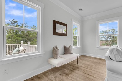 Welcome home to 1552 N. Avalon Circle! Classic Lowcountry Living - photo 16