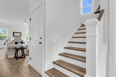Welcome home to 1552 N. Avalon Circle! Classic Lowcountry Living - photo 17