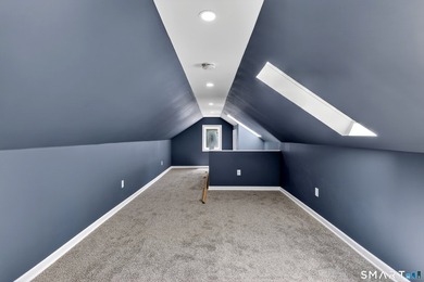 Charming and well-maintained 2-bedroom, 1-bath Cape situated on - photo 18