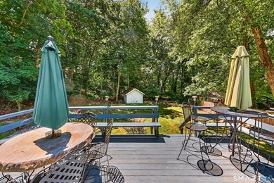 Charming and well-maintained 2-bedroom, 1-bath Cape situated on - photo 31