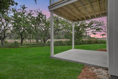 Welcome home to 1552 N. Avalon Circle! Classic Lowcountry Living - photo 34