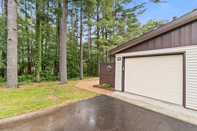 An outdoor oasis you won't expect! Nestled in desirable Saddle - photo 3