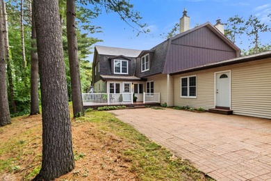 An outdoor oasis you won't expect! Nestled in desirable Saddle - photo 4