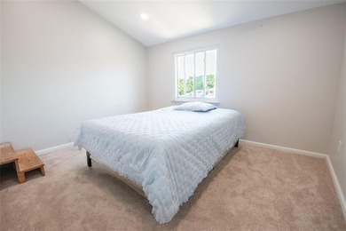 Welcome to this beautifully maintained single-family attached - photo 11