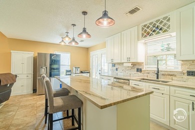 Escape to your own slice of waterfront paradise on Toledo Bend! - photo 12