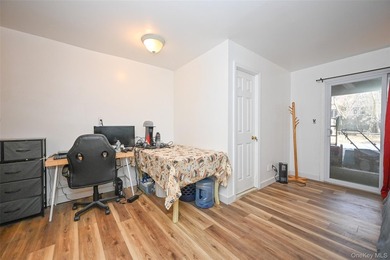 Brick attached multi-level home in the heart of Bayside offering - photo 13