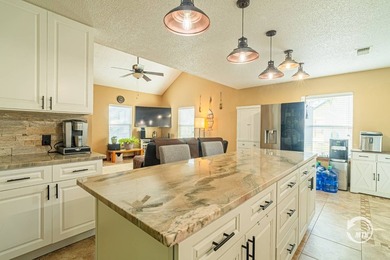 Escape to your own slice of waterfront paradise on Toledo Bend! - photo 13