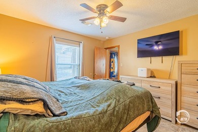 Escape to your own slice of waterfront paradise on Toledo Bend! - photo 16
