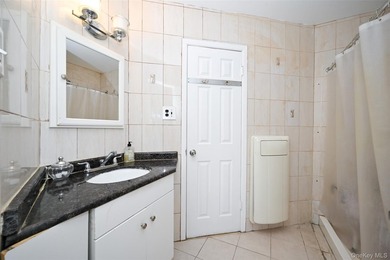 Brick attached multi-level home in the heart of Bayside offering - photo 17