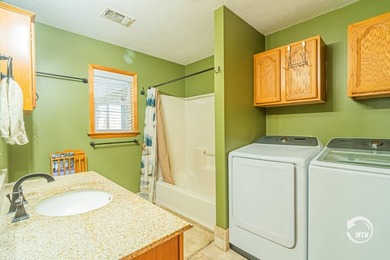 Escape to your own slice of waterfront paradise on Toledo Bend! - photo 18