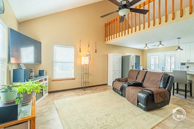 Escape to your own slice of waterfront paradise on Toledo Bend! - photo 22