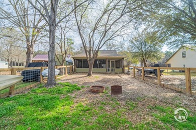 Escape to your own slice of waterfront paradise on Toledo Bend! - photo 36