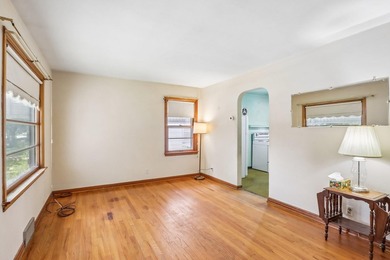 Welcome Home! A great move-in-ready starter home or investment - photo 9