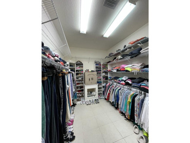 All measure approx. Please send an offer with Great - photo 15