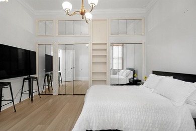 Experience timeless San Francisco living in this exceptional 2 - photo 20