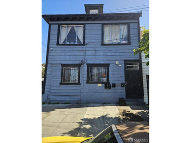 Sunny location a few blocks from the bay. In need of repairs per - photo 1