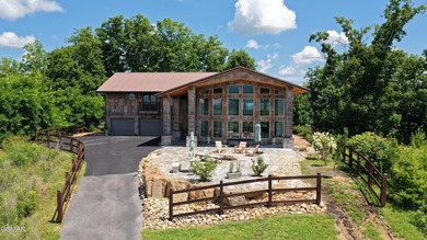 This luxurious, one-of-a-kind estate offers a multi-million - photo 48