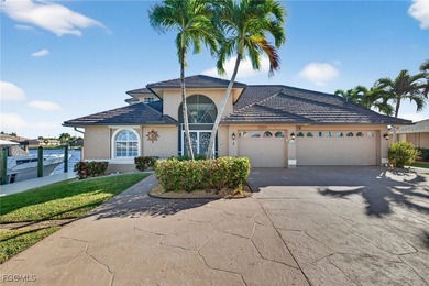 Caloosahatchee River Home For Sale in Cape Coral Florida