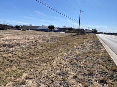 LOCATION, LOCATION, LOCATION!!! This centrally located, prime - photo 2