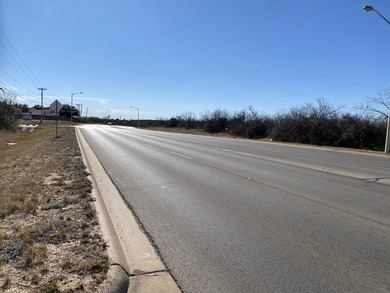 LOCATION, LOCATION, LOCATION!!! This centrally located, prime - photo 6