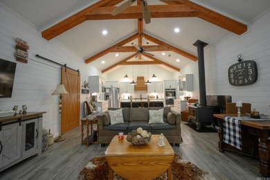 Discover your own private retreat in the heart of the Ouachita - photo 5