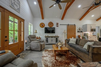 Discover your own private retreat in the heart of the Ouachita - photo 6