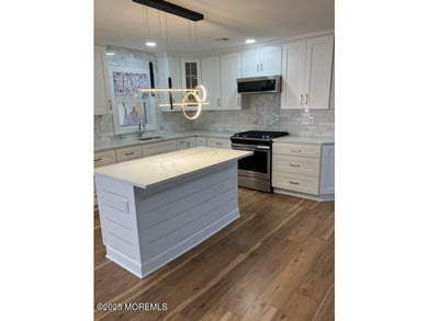 Stunning Move-in Ready Home in Desirable Open Sussex Model! - photo 11