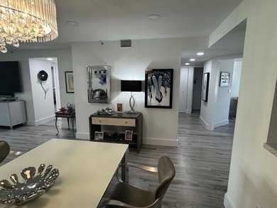 This top-of-the-line designer decorated 2-bedroom-plus-den - photo 12