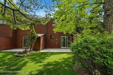 Welcome to 76 Belmar Drive West, located in the highly desirable - photo 12
