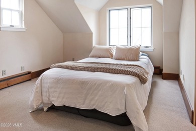 This uniquely situated Cordillera Kensington 5-bedroom,6 bath - photo 14
