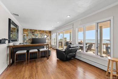Wake up each morning to sweeping, unobstructed water views and - photo 15