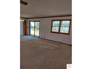 Located within the City Limits of Warsaw, MO and yet just - photo 16